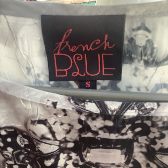 French Blue top grey with silver beads size small nice flowing material - Picture 7 of 12